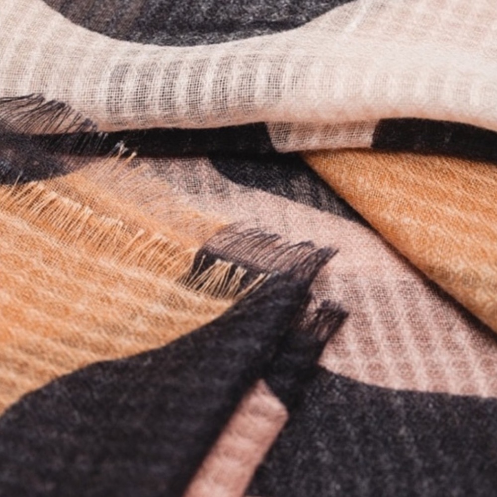 ZARA Print Scarf - Picture 3 of 7